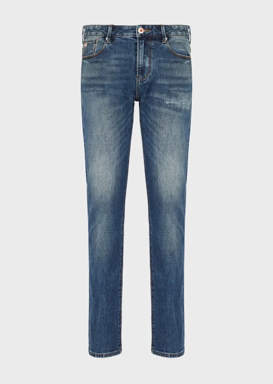 Foto di JEANS Uomo EMPORIO ARMANI 6L1J061DMXZ - Categoria: Jeans | Brand: EMPORIO ARMANI