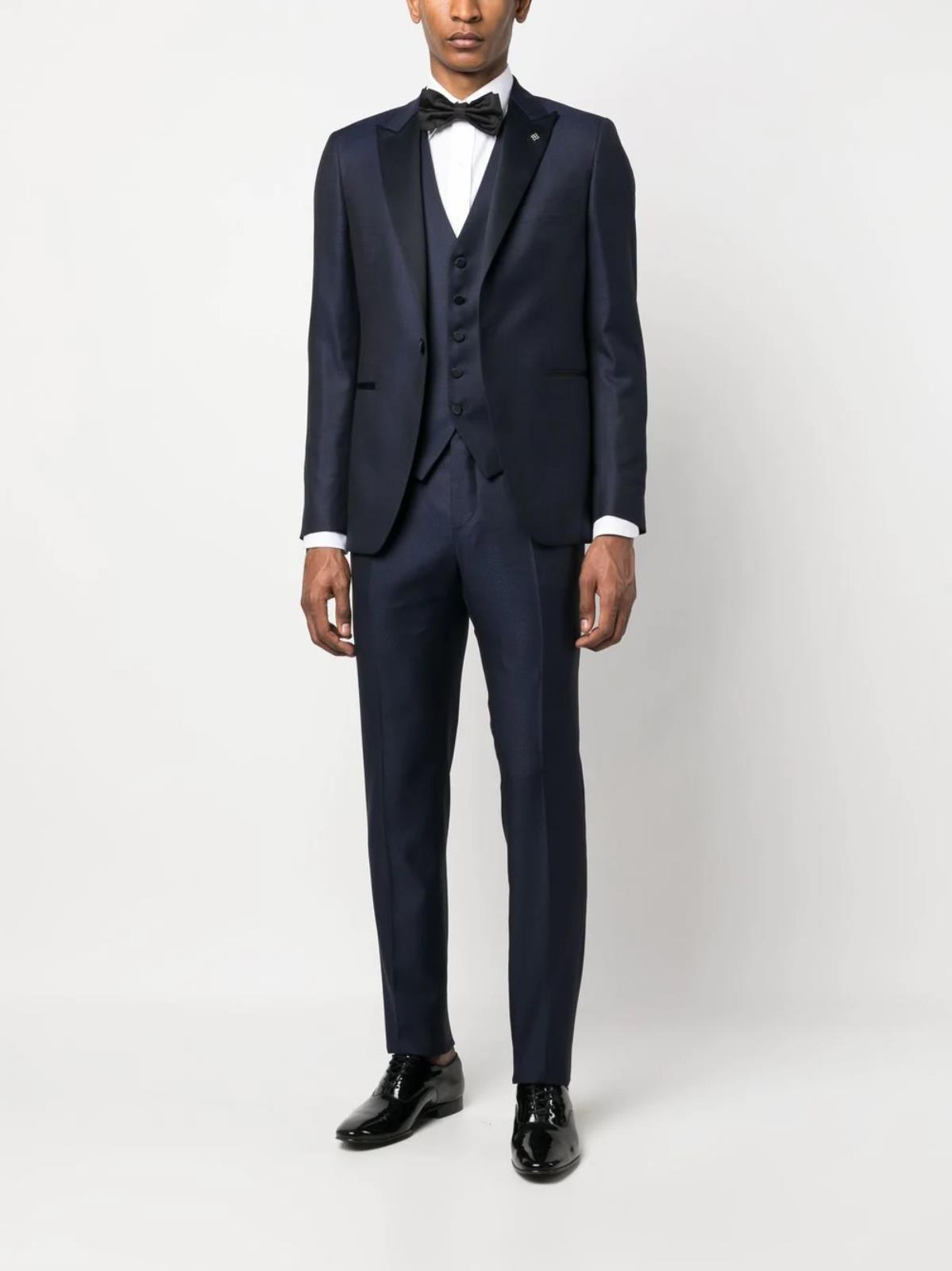 Foto di ABITO Uomo TAGLIATORE EFBR15A01550017 - Categoria: Abiti | Brand: TAGLIATORE