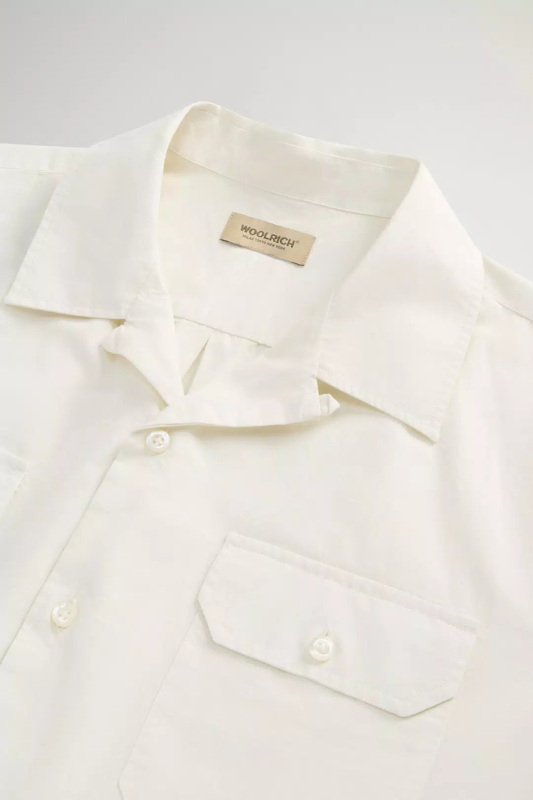 Foto di CAMICIA UOMO WOOLRICH CFWOSI0175MRUT3982 - Categoria: | Brand: WOOLRICH