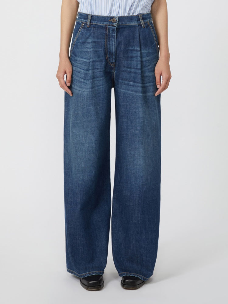 PANTALONE DENIM
Tessuto 99% Cotone, 01% Elastan DONNA WEEKEND MaxMara ORTLES004