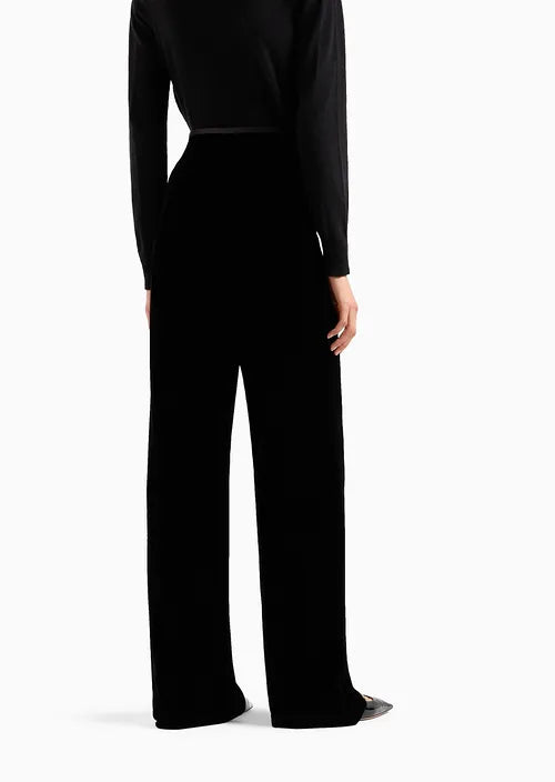 Foto di PANTALONE COULISSE Donna EMPORIO ARMANI 8N2P012NXYZ - Categoria: Pantaloni | Brand: EMPORIO ARMANI