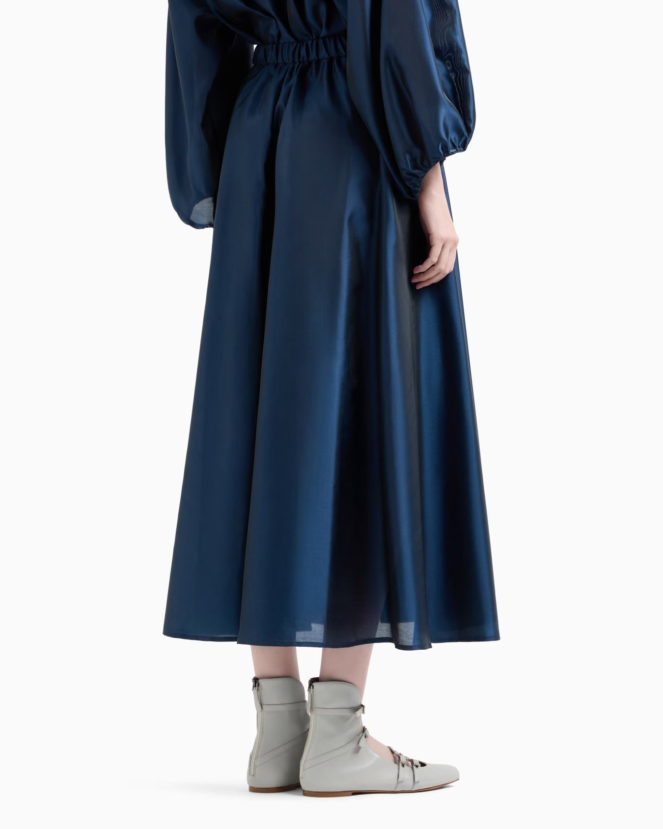 Foto di CAMICIA DONNA EMPORIO ARMANI EW001431AF16041 - Categoria: | Brand: EMPORIO ARMANI