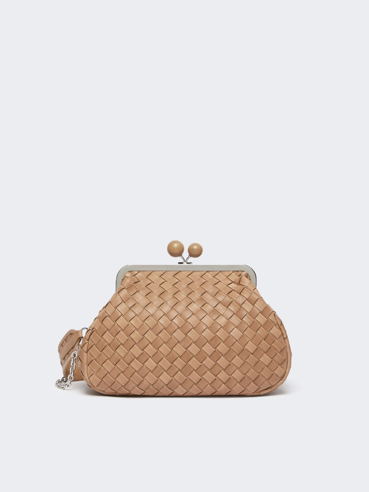 Foto di BORSA
Borsa in pelle di Bovino Bos taurus INDIA
Fodera in 100%Poliestere DONNA WEEKEND MaxMara PANCIA001 - Categoria: | Brand: WEEKEND MaxMara