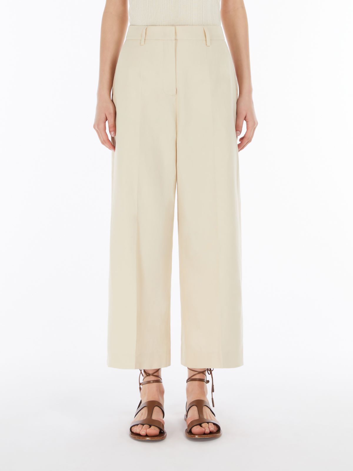 Foto di PANTALONE Donna WEEKEND MaxMara ZIRCONE 16 - Categoria: Pantaloni | Brand: WEEKEND MaxMara