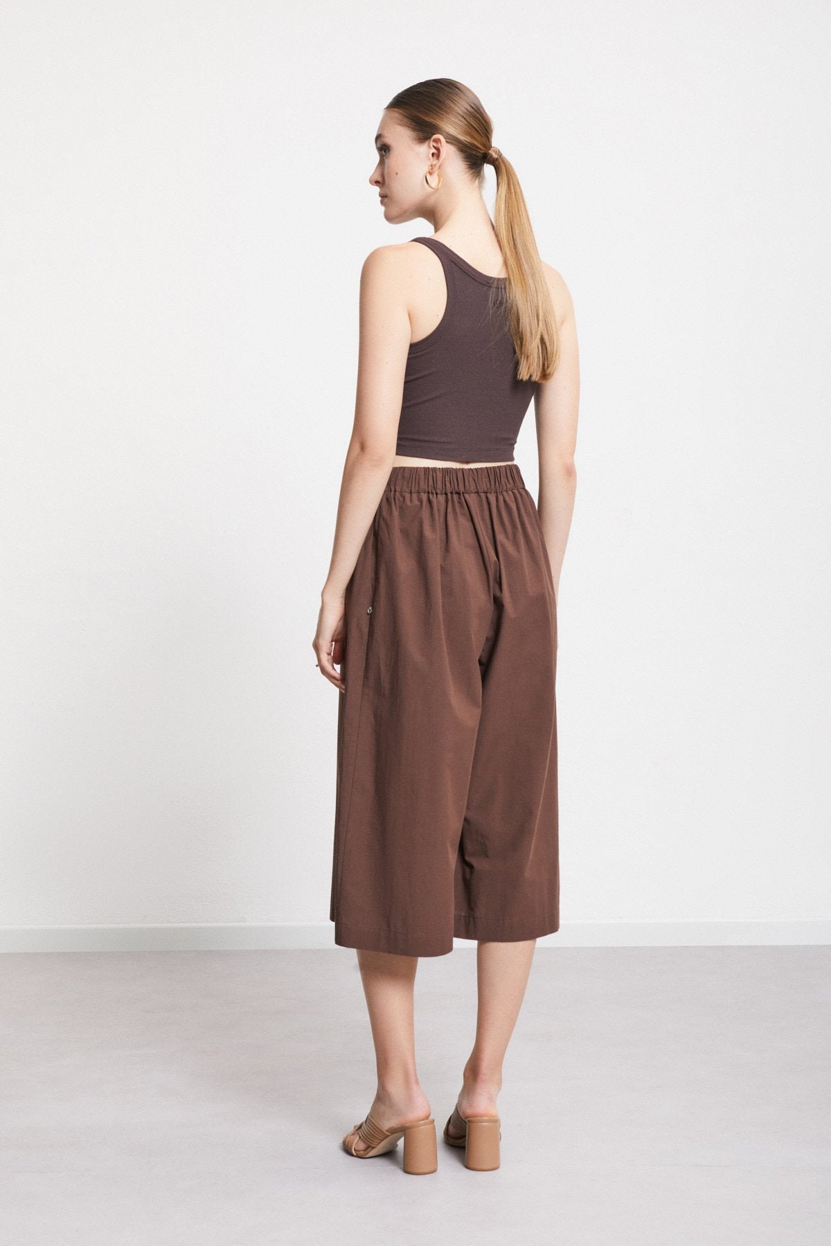 Foto di PANTALONE Donna OTTOD'AME DP98532138 - Categoria: | Brand: OTTOD'AME