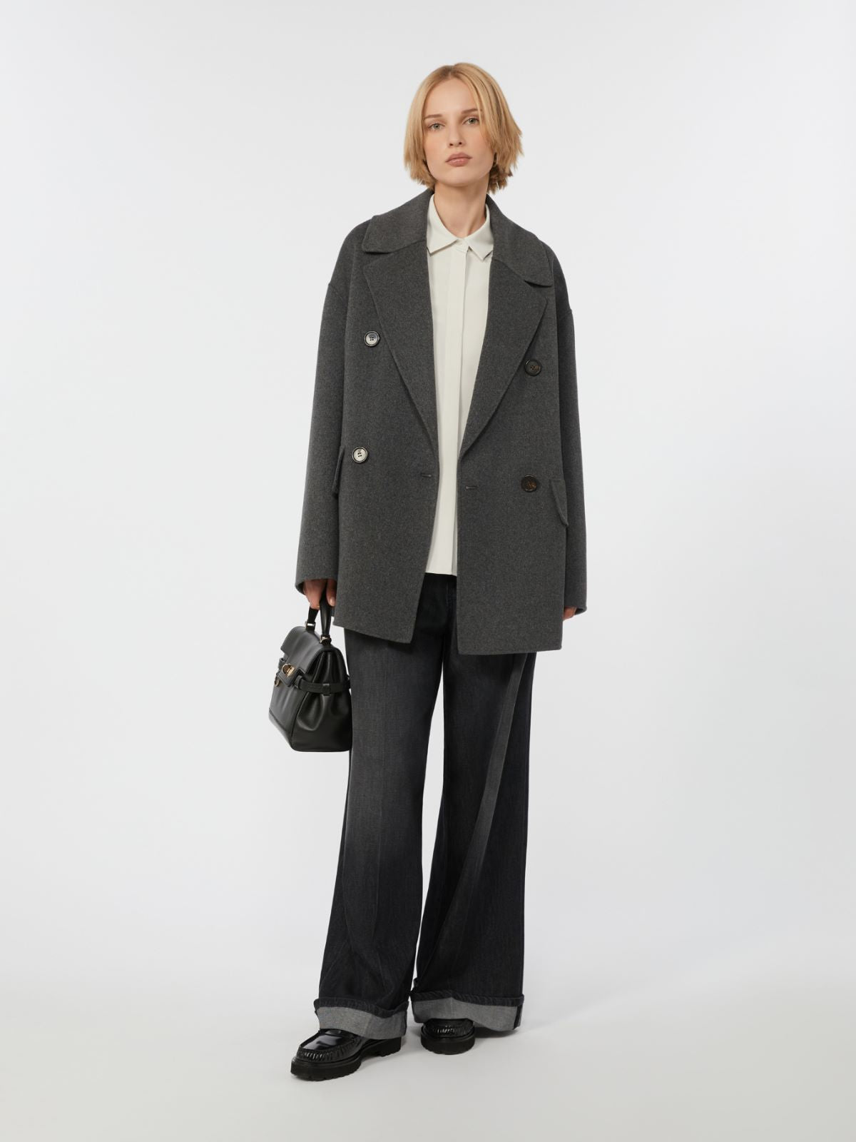 PANTALONE DENIM
Tessuto 68% Cotone, 32% Viscosa DONNA S MAXMARA LUSSO001