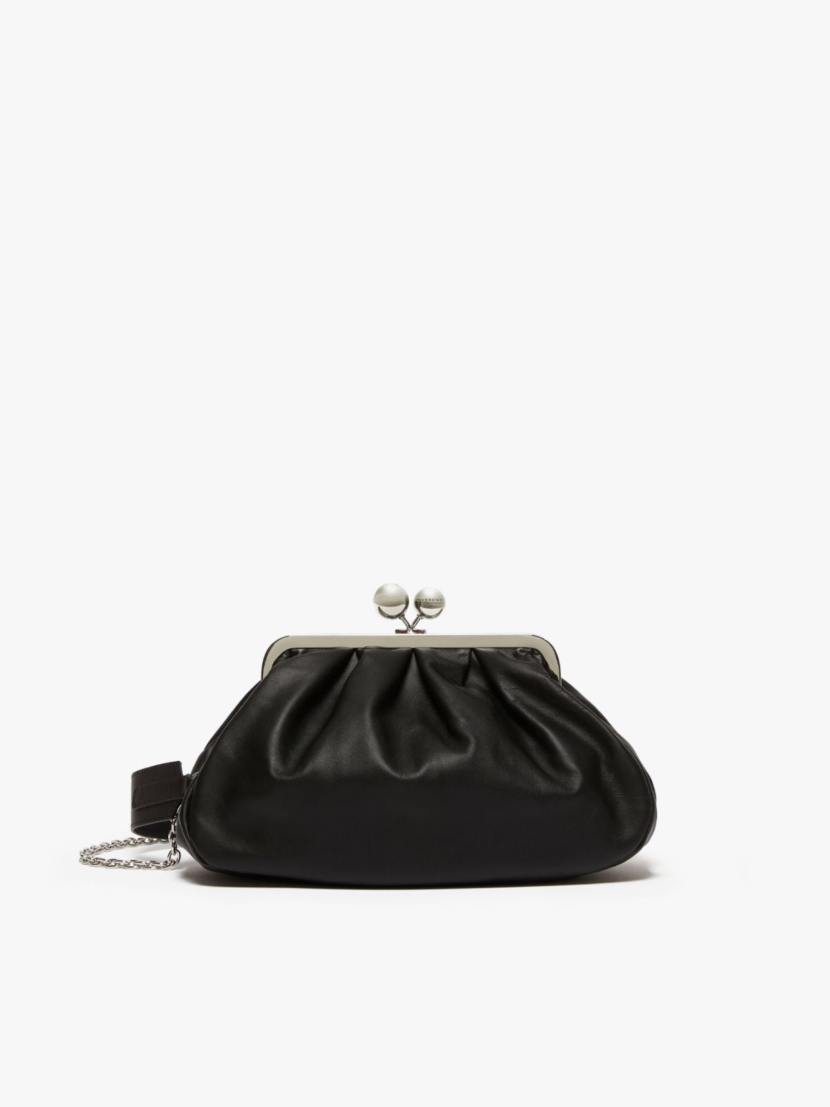 BORSA
Borsa in pelle di Montone Ovis aries aries ALGERIA
Fodera in 100%Poliestere DONNA WEEKEND MaxMara CUBICO007