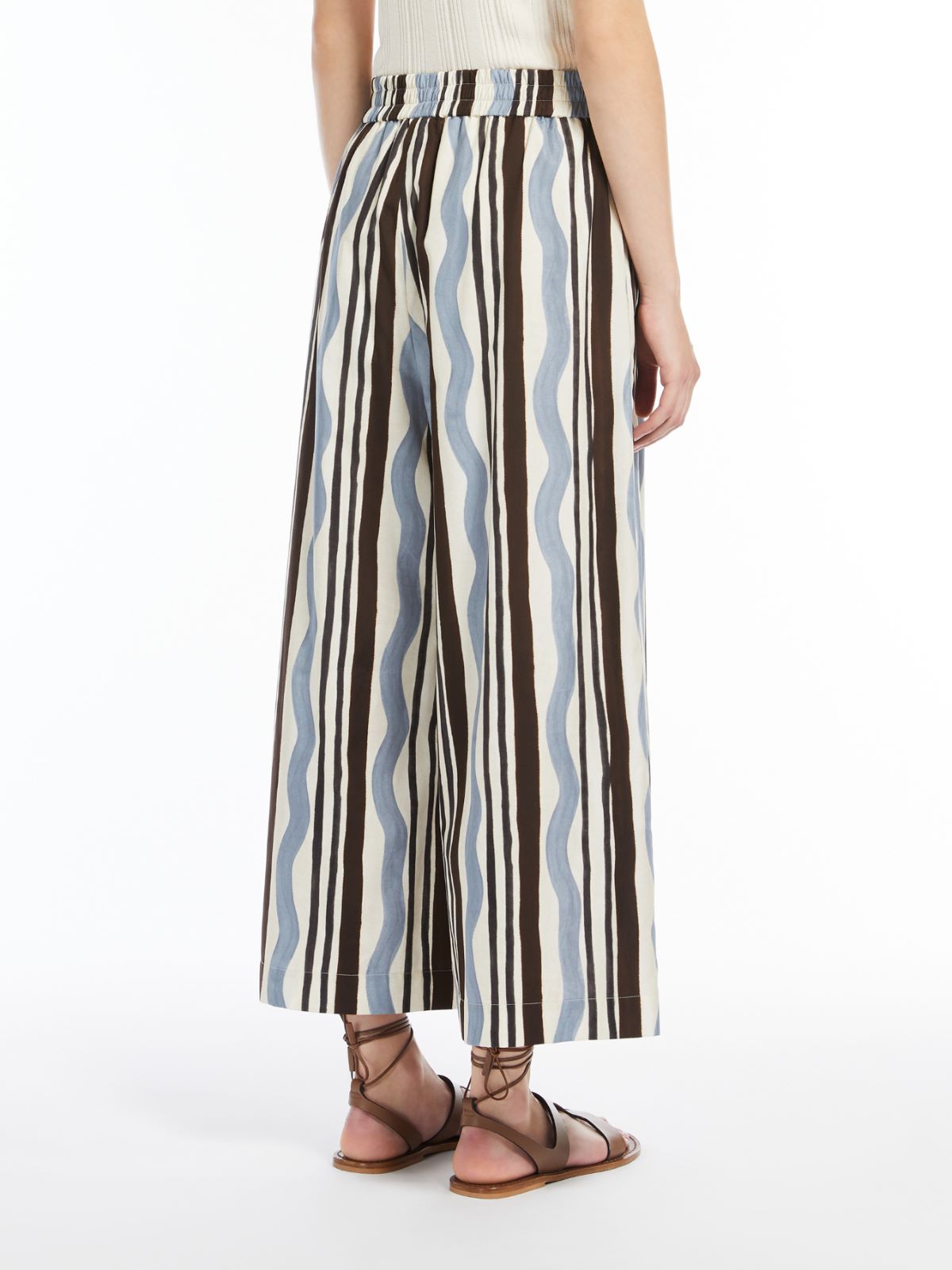 Foto di PANTALONE Donna WEEKEND MaxMara VIRGIN - Categoria: Pantaloni | Brand: WEEKEND MaxMara