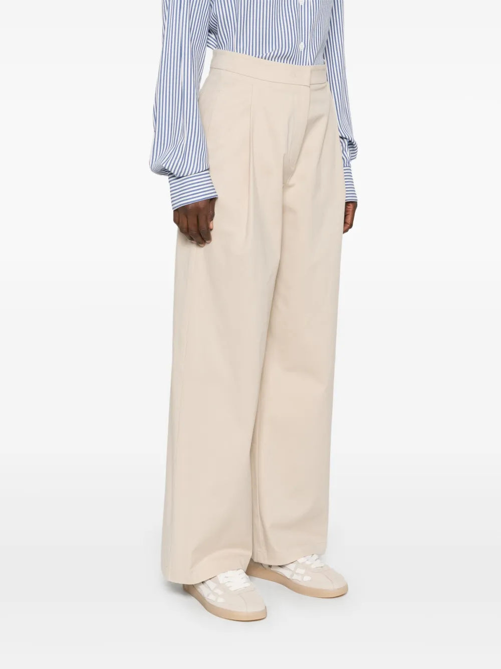 Foto di PANTALONE DONNA EMPORIO ARMANI EW000760AF12440U6151 - Categoria: | Brand: EMPORIO ARMANI