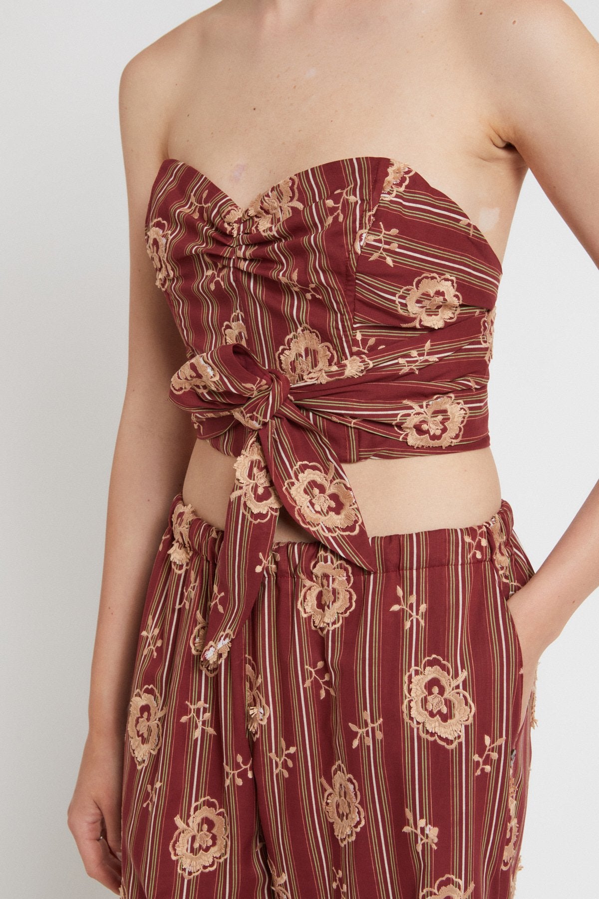 Foto di TOP Donna OTTOD'AME DT91961921 - Categoria: | Brand: OTTOD'AME