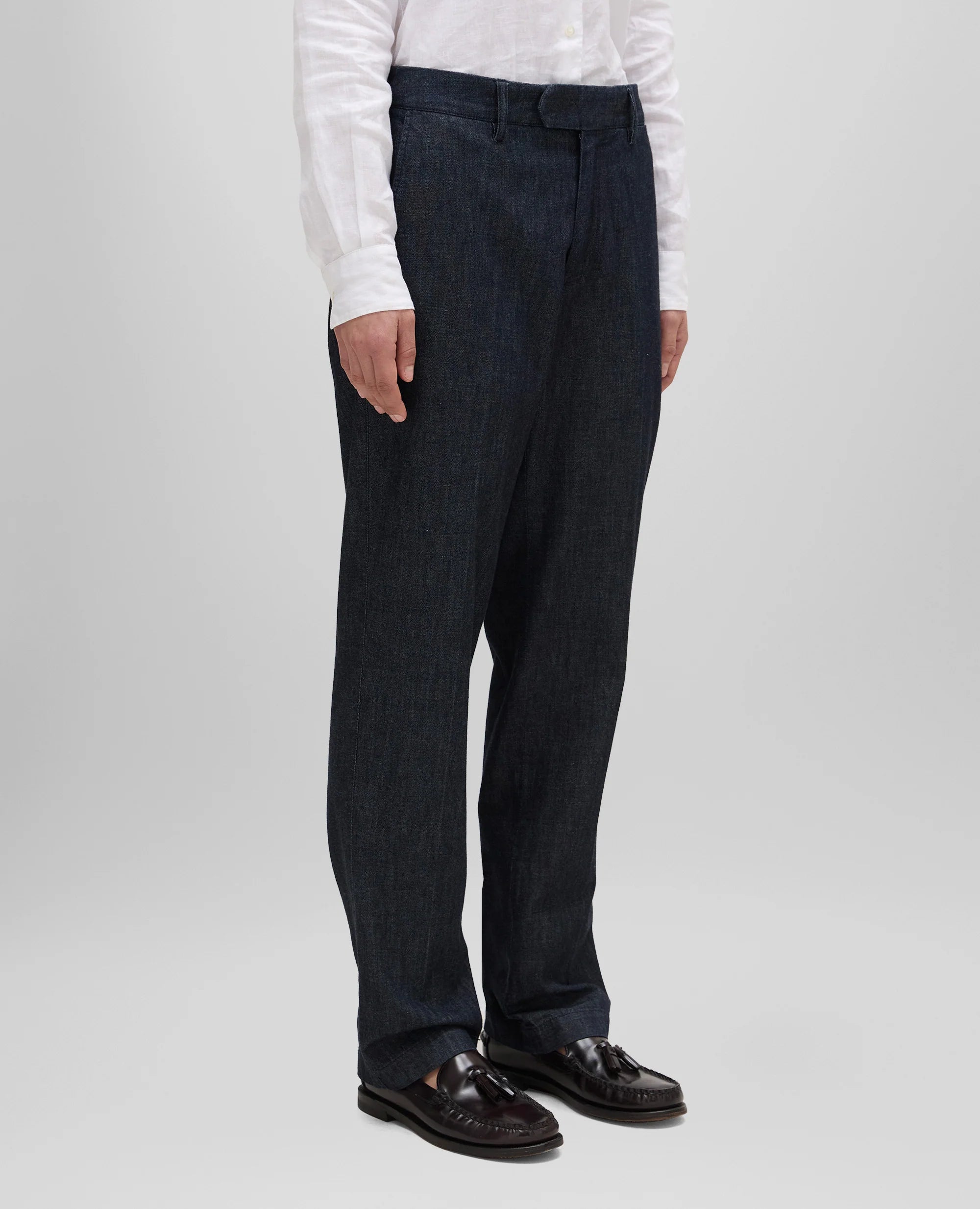 Foto di PANTALONE Donna ASPESI G 0189 G857 - Categoria: PANTALONI LUNGHI DONNA | Brand: ASPESI