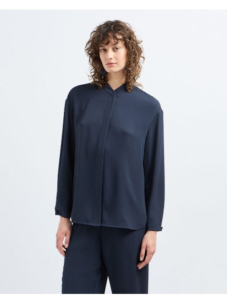 Foto di CAMICIA DONNA EMPORIO ARMANI EW000863AF12521 - Categoria: | Brand: EMPORIO ARMANI