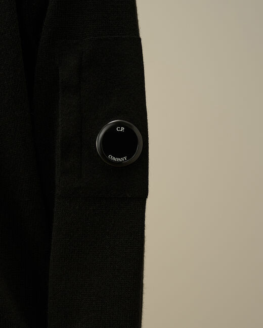 Foto di MAGLIA M/L Uomo C.P. COMPANY 17CMKN047A110149A - Categoria: Maglieria | Brand: C.P. COMPANY