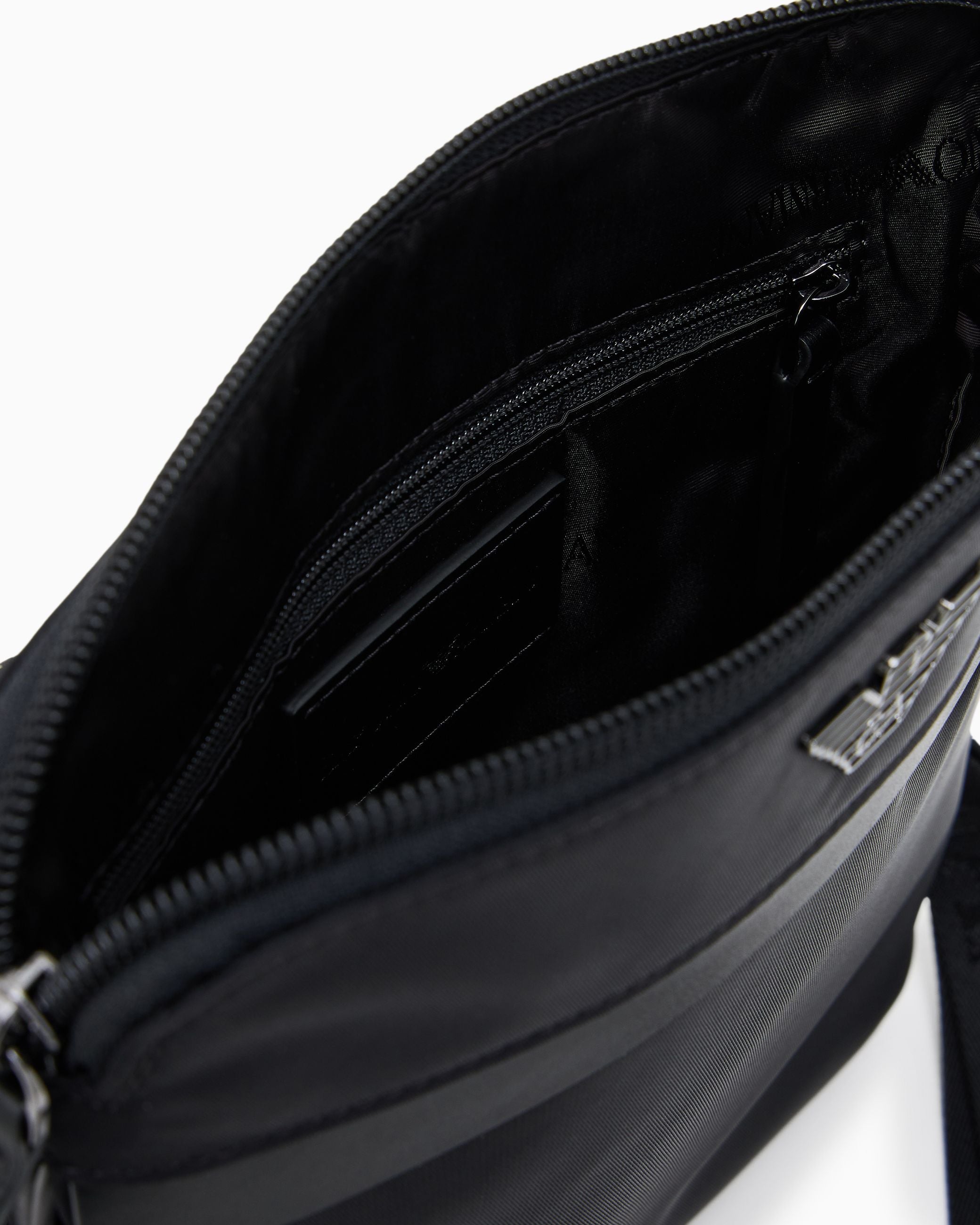 BORSA Uomo EMPORIO ARMANI EM001807AF13454UC001