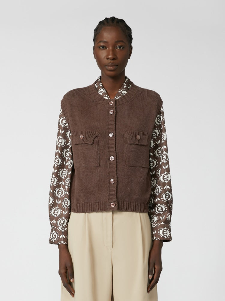 GILET IN MAGLIA
Filato in maglia 60% Cotone, 40% Acrilica DONNA WEEKEND MaxMara CAPRARA011