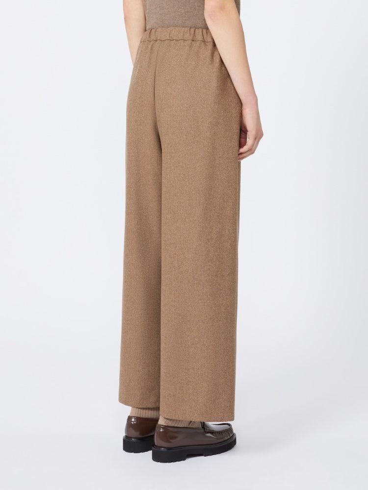 PANTALONE
Tessuto 95% Lana vergine Ovis aries aries, 05% Cashmere Capra hircus hircus Cina DONNA S MAXMARA LIVIO004