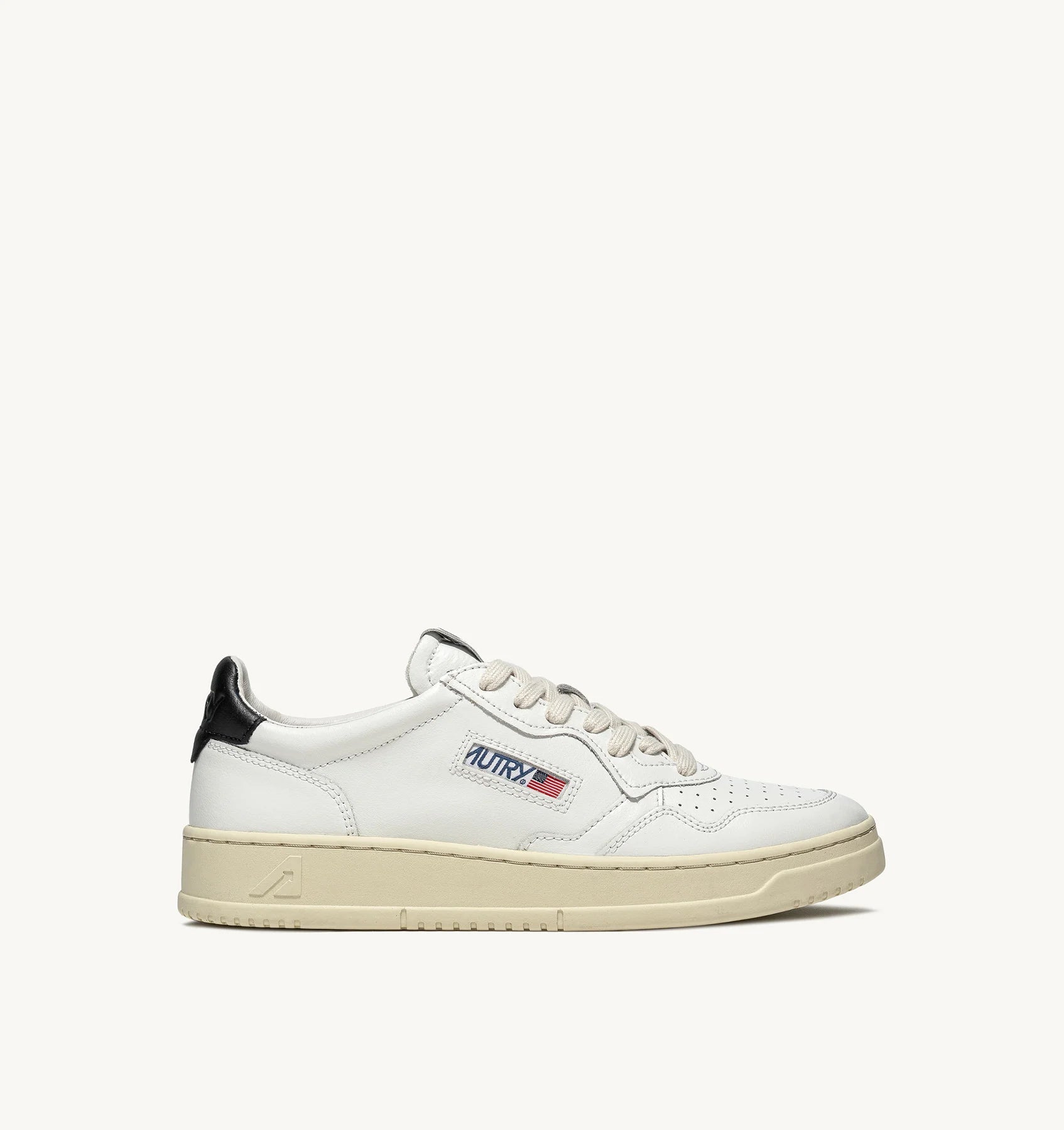 Foto di SNEAKERS Uomo AUTRY AULMLL22 - Categoria: CALZATURE | Brand: AUTRY