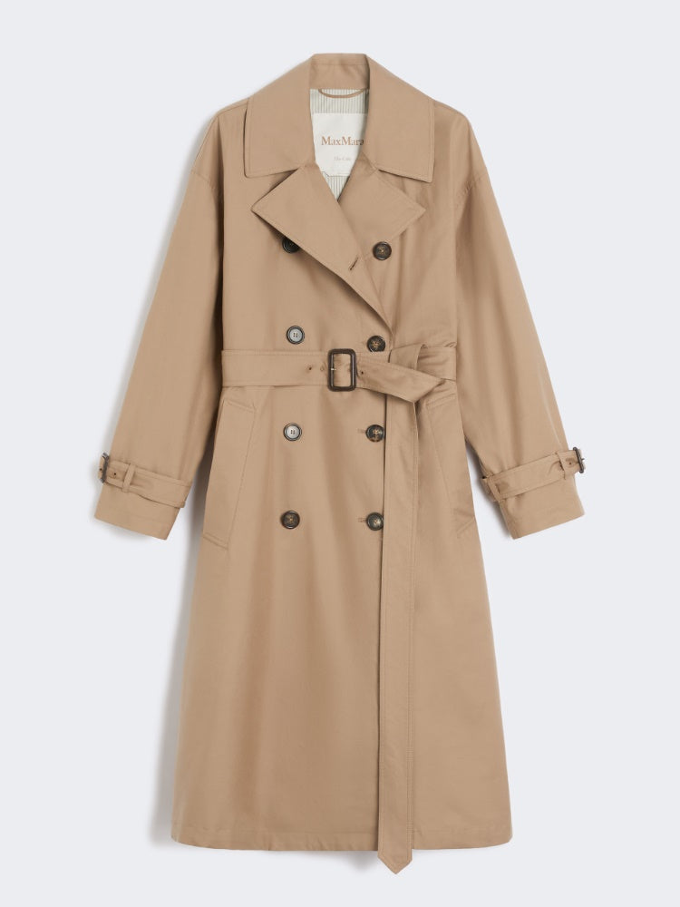 IMPERMEABILE
Tessuto 69% Cotone, 31% Poliestere
Fodera 100% Poliestere DONNA MAXMARA THE CUBE FIORITO001