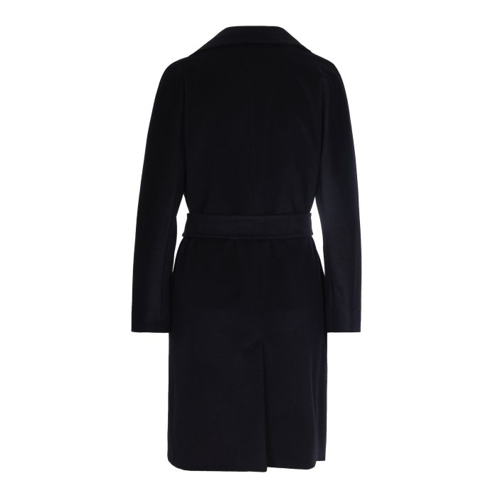 CAPPOTTO
Tessuto 100% Lana vergine Ovis aries aries
Fodera 50% Acetato, 50% Viscosa DONNA WEEKEND MaxMara CORTE013
