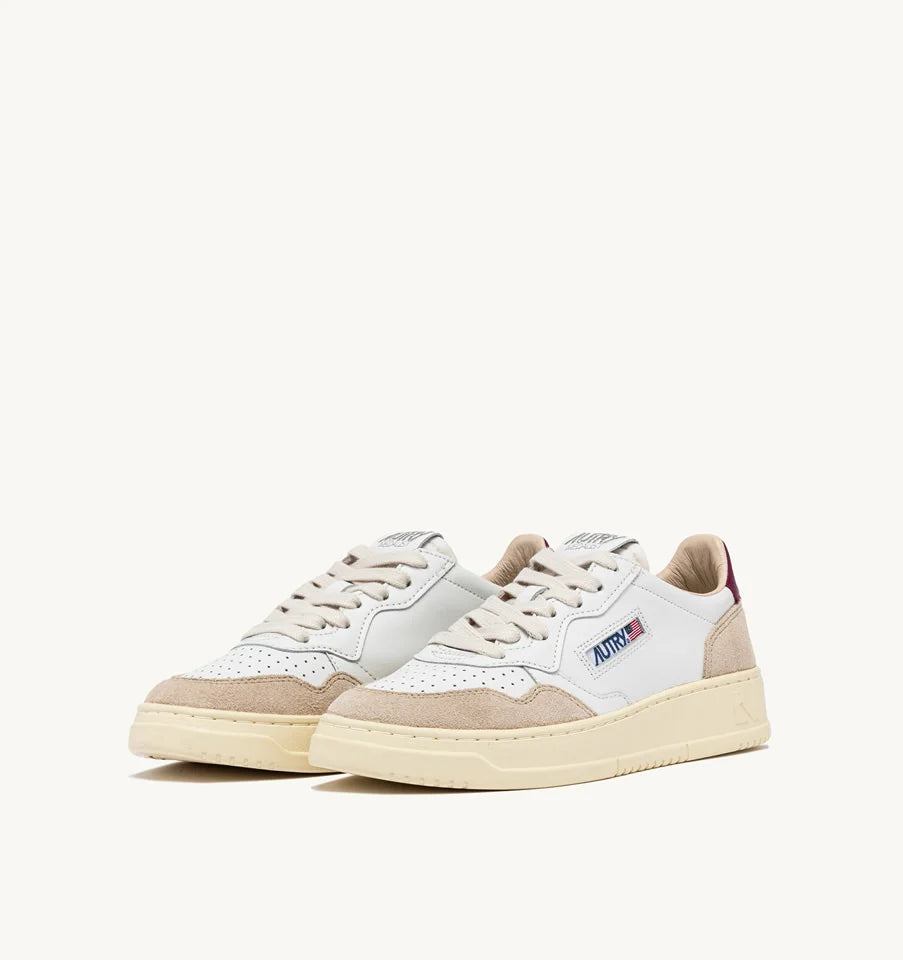 Foto di SNEAKERS Donna AUTRY AULWLS73 - Categoria: CALZATURE | Brand: AUTRY