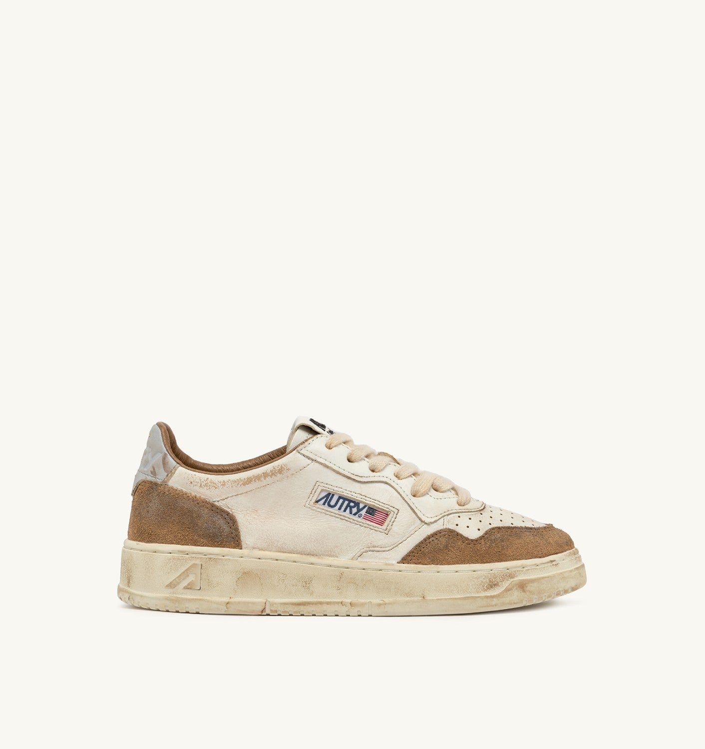 Foto di SNEAKERS Uomo AUTRY AVLMLS06 - Categoria: CALZATURE | Brand: AUTRY