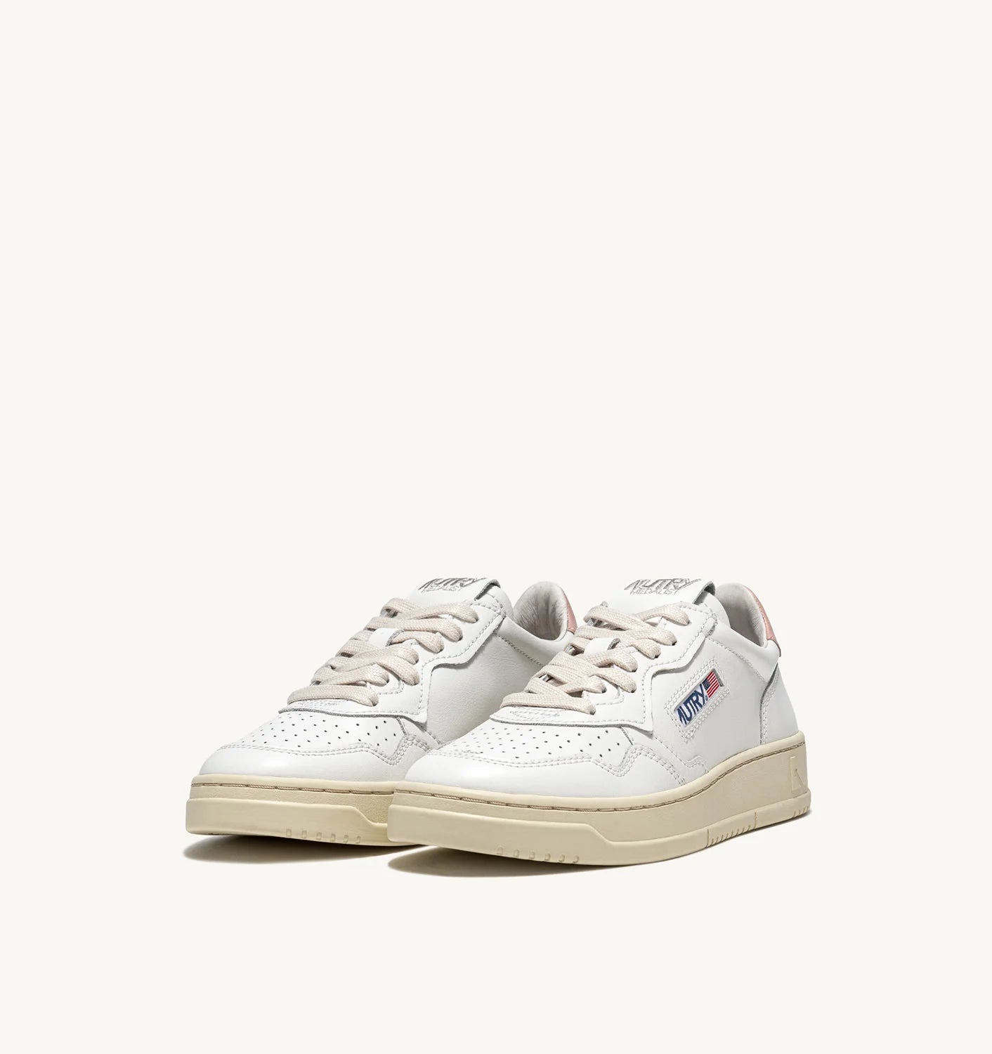 Foto di SNEAKERS Donna AUTRY AULWLL16 - Categoria: CALZATURE | Brand: AUTRY