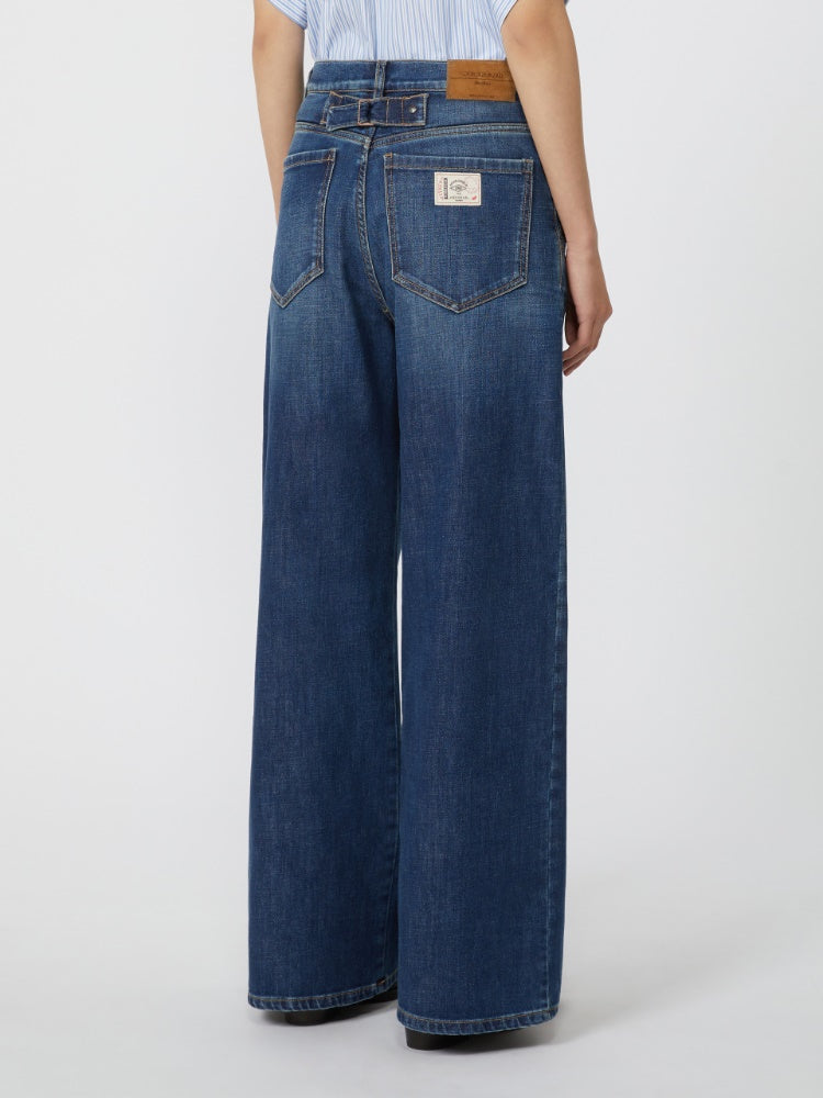 PANTALONE DENIM
Tessuto 99% Cotone, 01% Elastan DONNA WEEKEND MaxMara ORTLES004