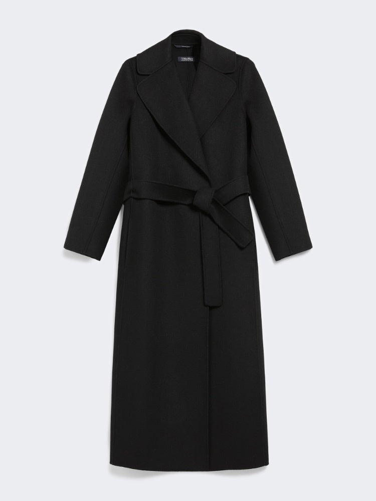 CAPPOTTO
Tessuto 100% Lana vergine Ovis aries aries
- Escluso filo di legatura
Fodera 100% Seta DONNA S MAXMARA POLDO013