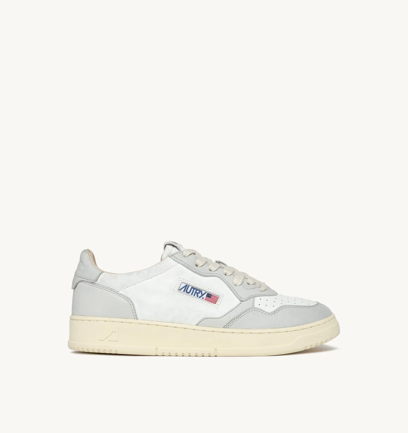 Foto di SNEAKERS Uomo AUTRY AULMGH03 - Categoria: CALZATURE | Brand: AUTRY