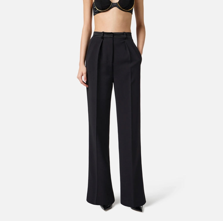 Foto di PANTALONE DONNA ELISABETTA FRANCHI PA12656E2110 - Categoria:  | Brand: ELISABETTA FRANCHI