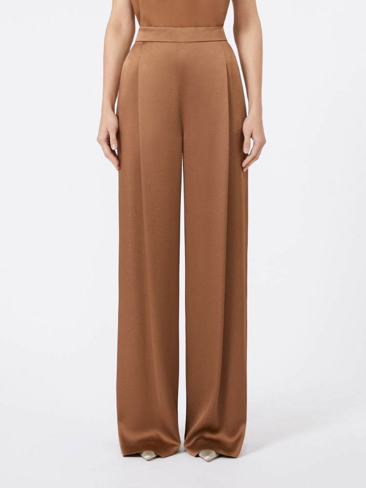 Foto di PANTALONE
Tessuto 71% Acetato, 29% Viscosa DONNA MAXMARA STUDIO ELEGANTE 1 DRITTO024 - Categoria:  | Brand: MAXMARA STUDIO ELEGANTE 1