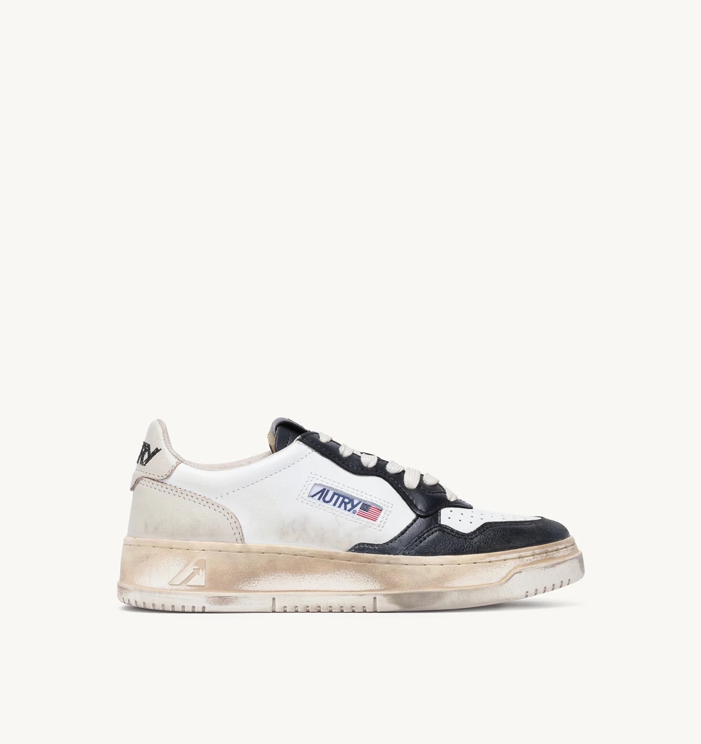 Foto di SNEAKERS Uomo AUTRY AVLMVL01 - Categoria: CALZATURE | Brand: AUTRY