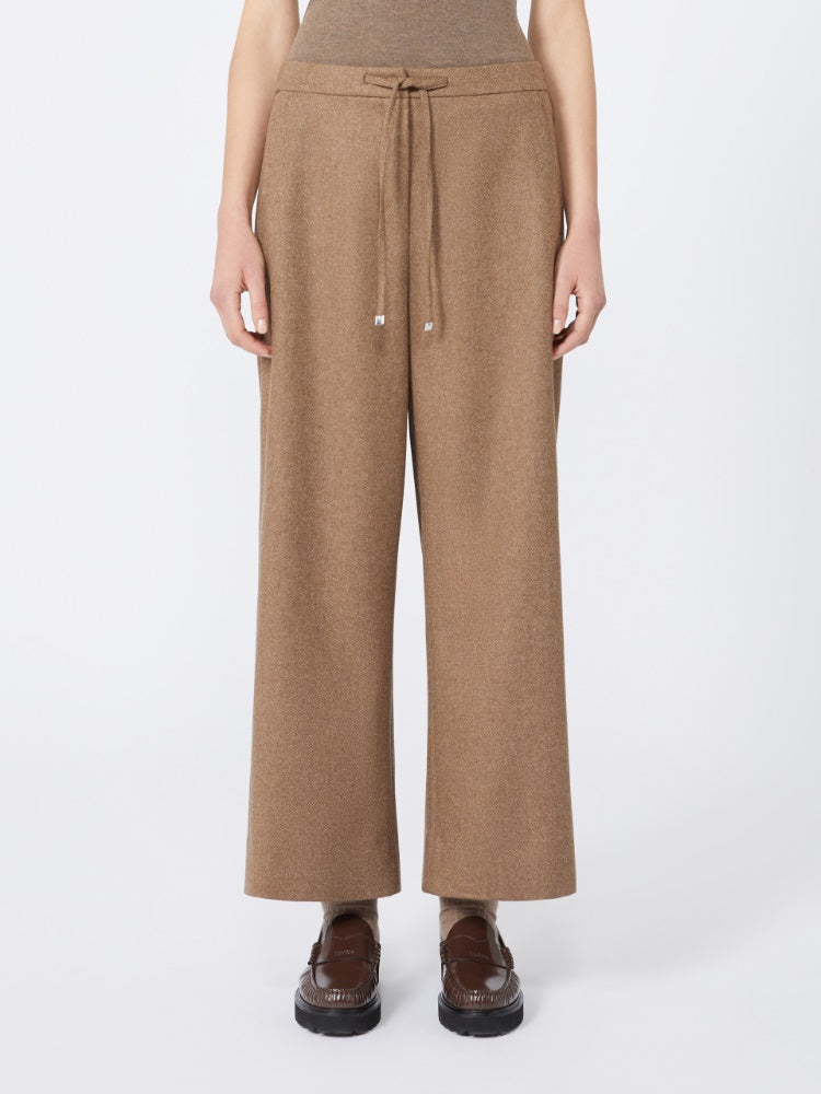 PANTALONE
Tessuto 95% Lana vergine Ovis aries aries, 05% Cashmere Capra hircus hircus Cina DONNA S MAXMARA LIVIO004