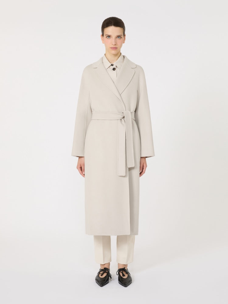 CAPPOTTO
Tessuto 100% Lana vergine Ovis aries aries
- Escluso filo di legatura DONNA S MAXMARA ESTURIA031