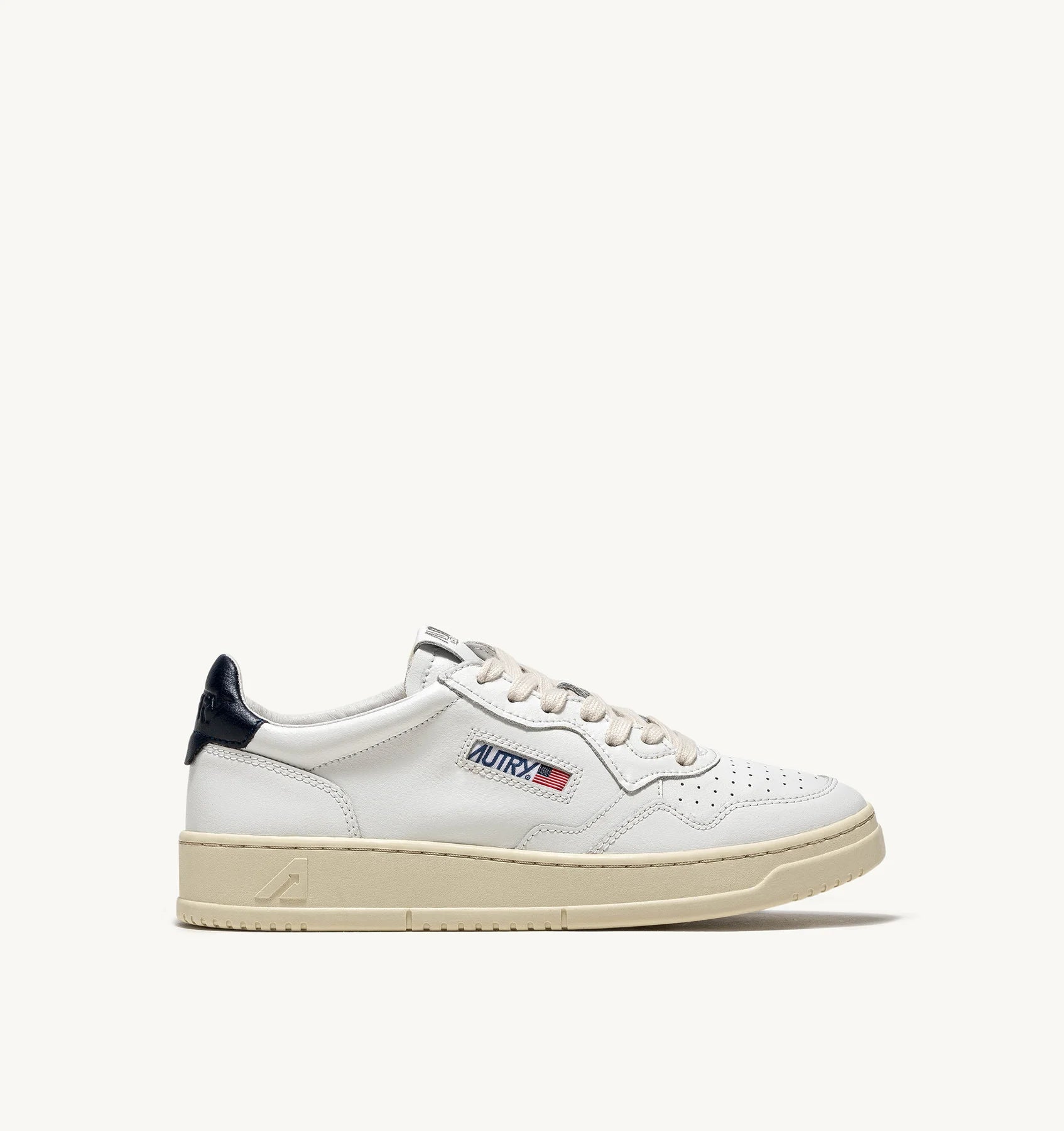 Foto di SNEAKERS Uomo AUTRY AULMLL12 - Categoria: CALZATURE | Brand: AUTRY
