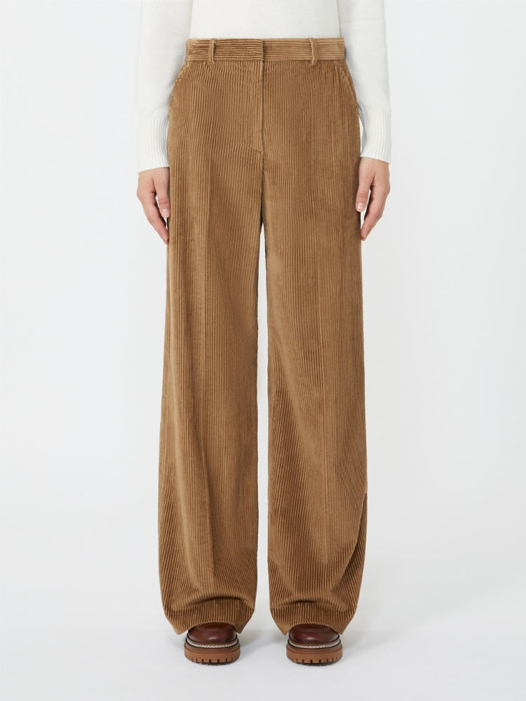 PANTALONE
Tessuto 100% Cotone DONNA WEEKEND MaxMara TANIA006
