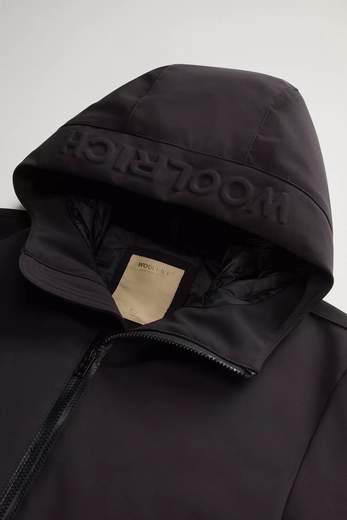 Foto di GIUBBINO Uomo WOOLRICH CFWOOU1047MRUT3496. - Categoria: PACIFIC SOFT SHELL JACKET | Brand: WOOLRICH