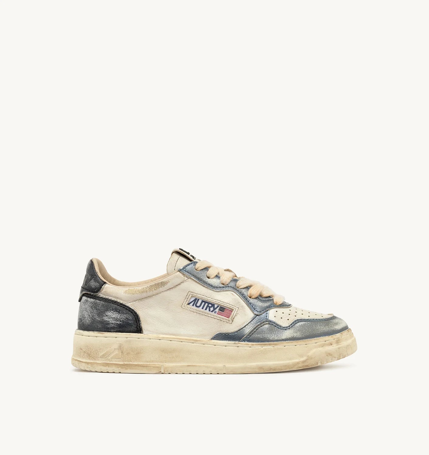 Foto di SNEAKERS Uomo AUTRY AVLMMT03 - Categoria: CALZATURE | Brand: AUTRY