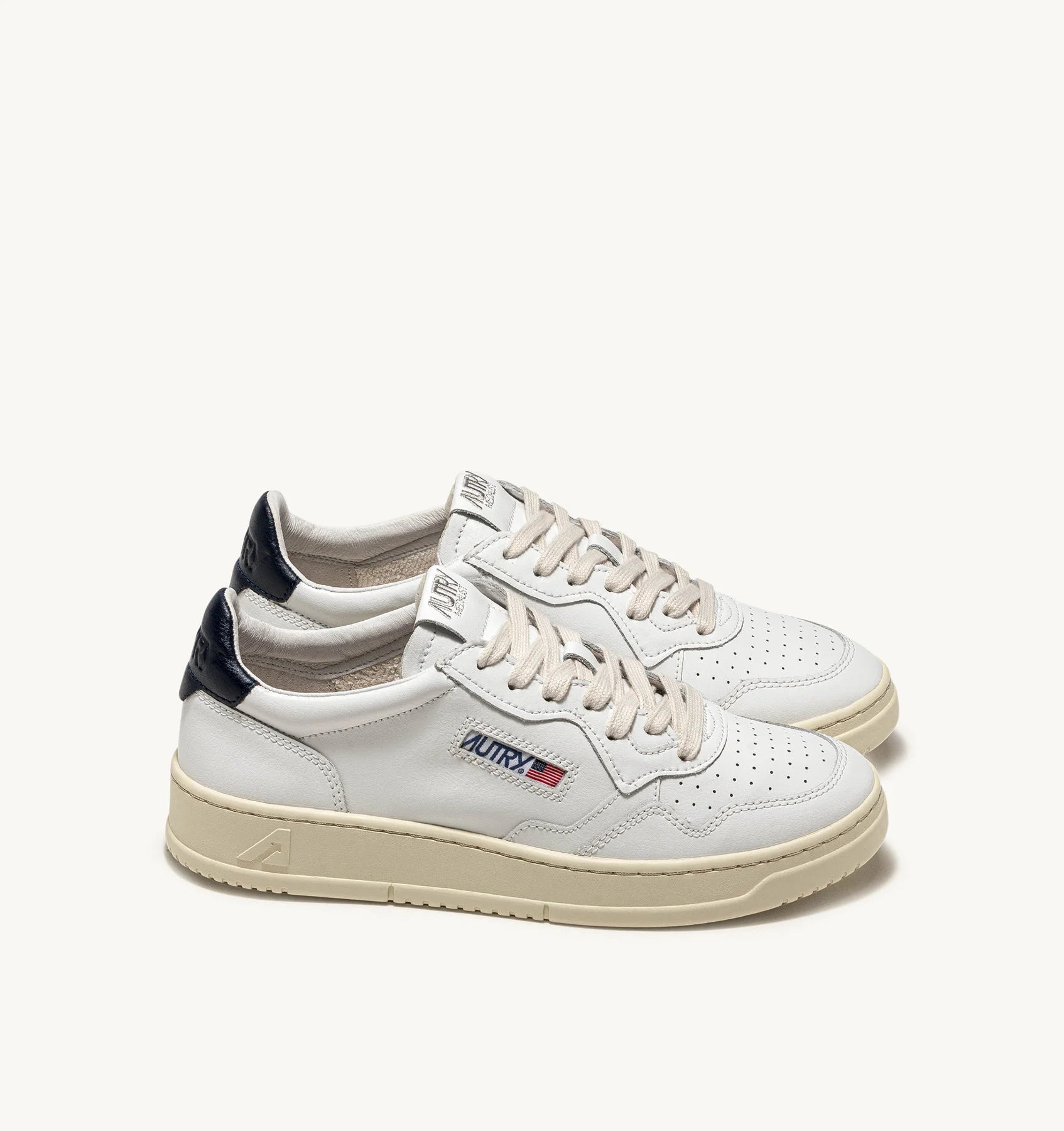 Foto di SNEAKERS Uomo AUTRY AULMLL12 - Categoria: CALZATURE | Brand: AUTRY