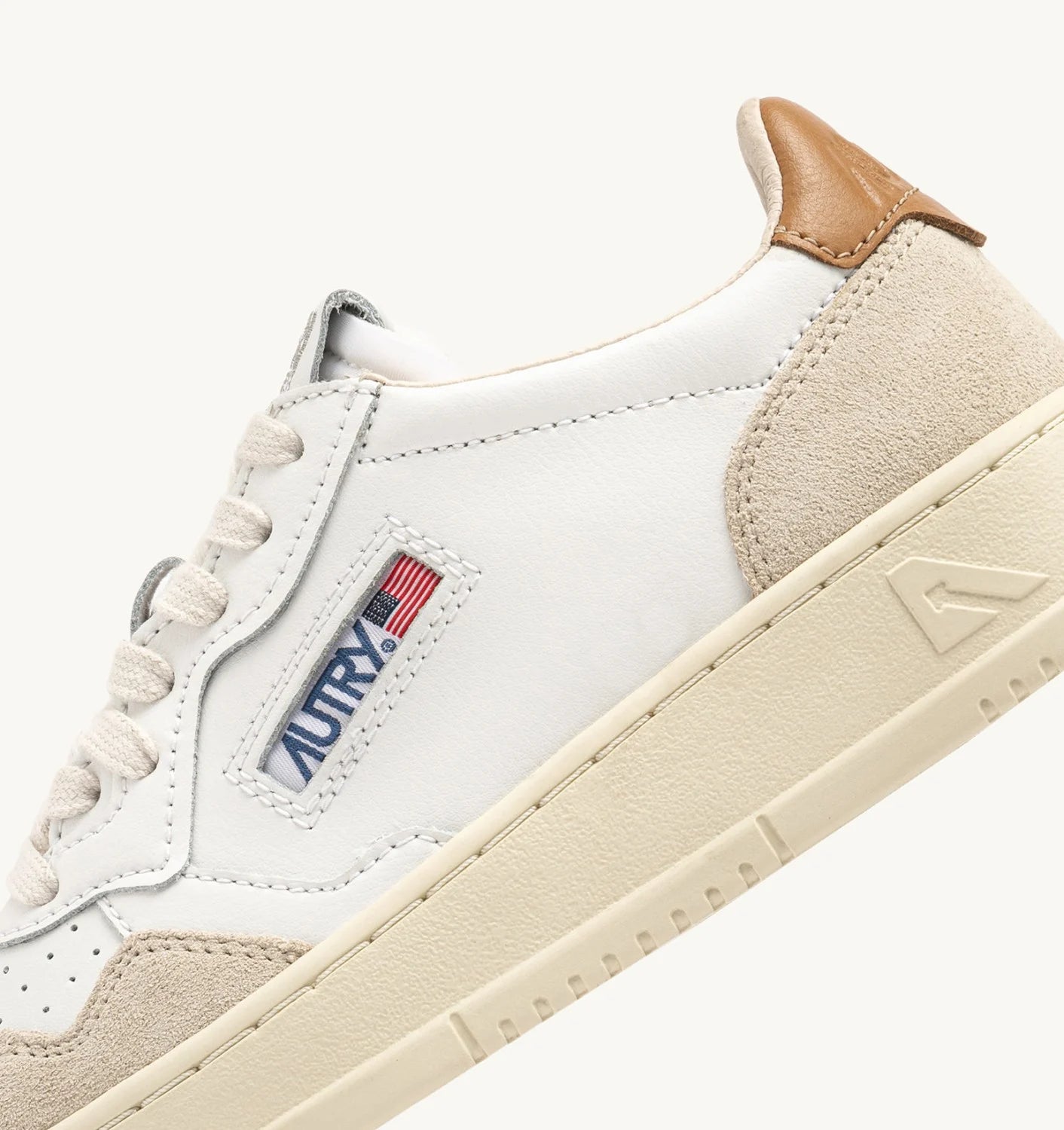 Foto di SNEAKER Uomo AUTRY A1UNAULMLS02 - Categoria:  | Brand: AUTRY